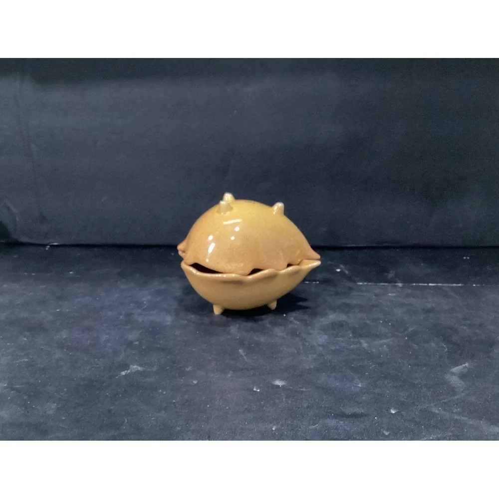 Set‎ of 2 Pier 1 Imports Yellow Golden Leaf Footed Bowls Fall Stoneware